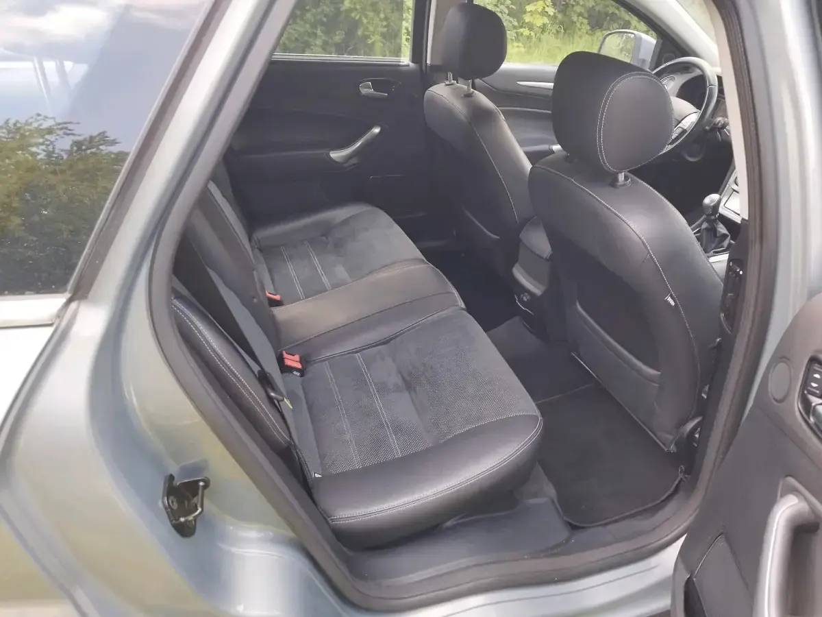 Gebraucht Ford Mondeo Titanium 145 PS (106 kW) 2007 Grau Kombi