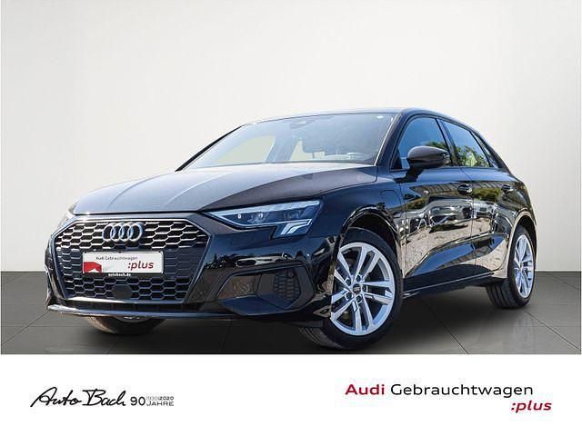 Silber (brillantschwarz) Gebraucht 2022 Audi A3 Sportback e-tron Design Limousine | 21.969 € (Guter Preis) - Bild 1/4