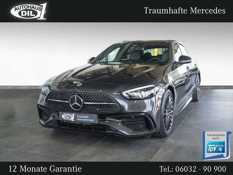 Grün (olivgruen matt) Gebraucht 2022 Mercedes C180 AMG line Limousine | 39.850 € (Teuer) - Bild 1/3