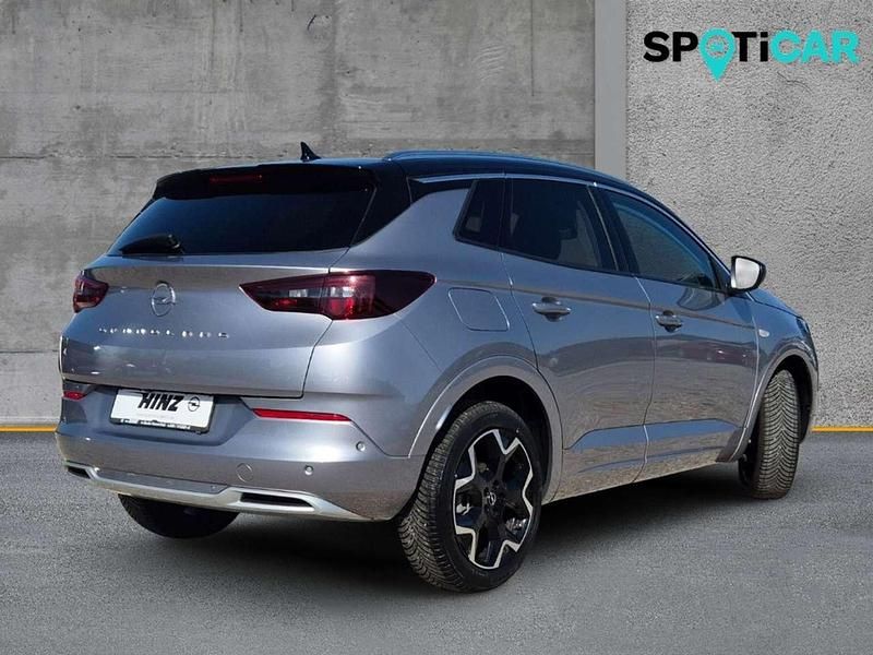 Gebraucht Opel Grandland X Ultimate 131 PS (96 kW) 2022 Kontrast grau/quarz silber SUV