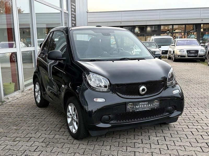 Gebraucht Smart ForTwo Cabrio Basis 90 PS (66 kW) 2019 Schwarz Cabrio