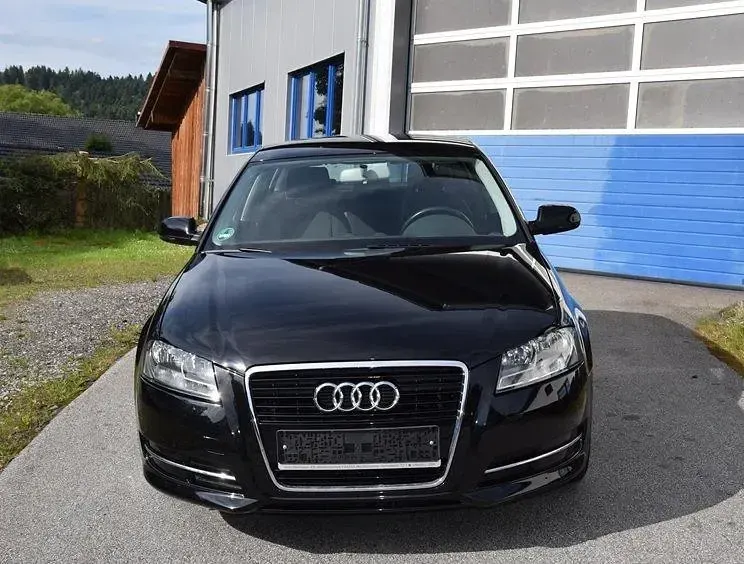 Gebraucht Audi A3 Attraction 105 PS (77 kW) 2012 Schwarz Kleinwagen
