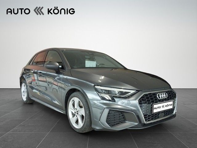 Grau Gebraucht 2021 Audi A3 Sportback S-Line Limousine | 23.490 € (Fairer Preis) - Bild 1/4
