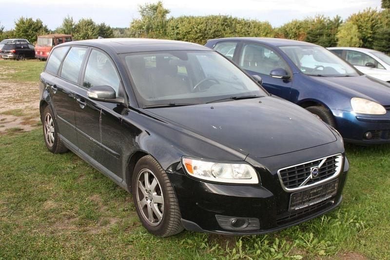 Schwarz Gebraucht 2007 Volvo V50 Kinetic Kombi | 1.195 € (Superpreis) - Bild 1/4