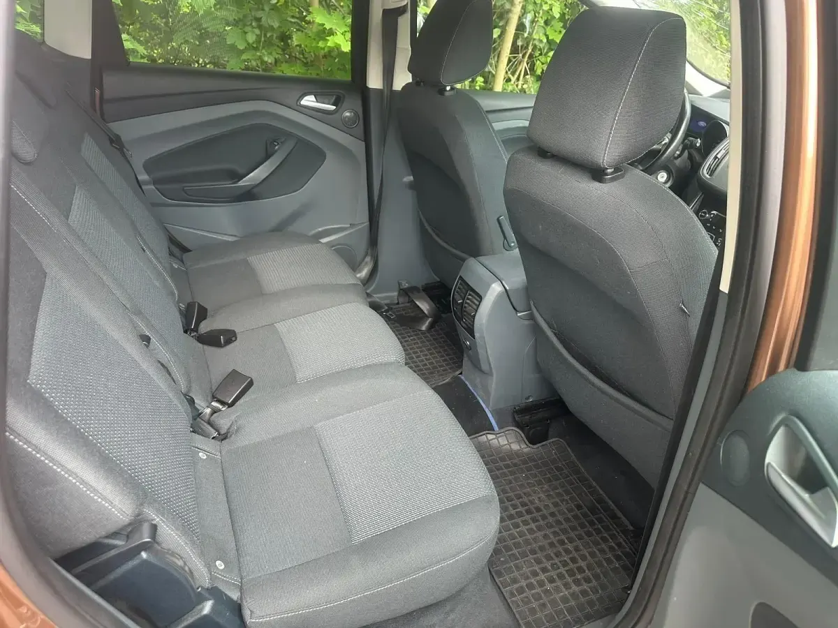 Gebraucht Ford C-MAX 116 PS (85 kW) 2012 Braun Van / Kleinbus