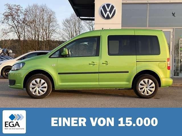 Gebraucht VW Caddy Trendline 105 PS (77 kW) 2014 Grün metallic Van / Kleinbus