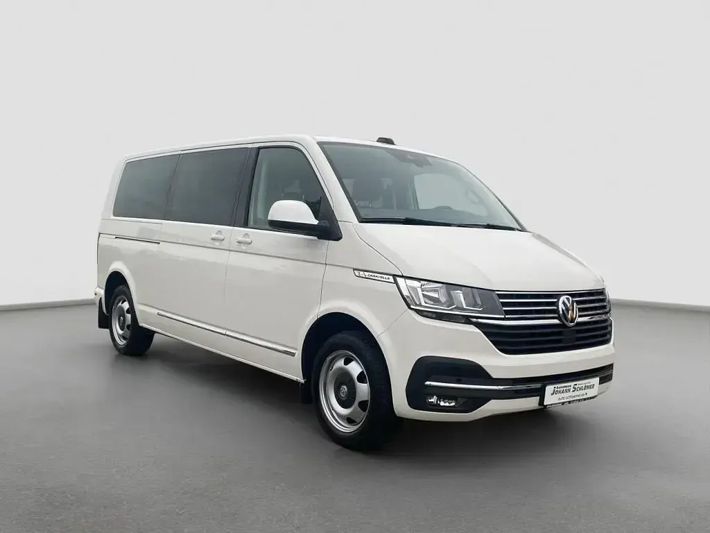 Gebraucht VW Caravelle Comfortline 150 PS (110 kW) 2022 Candyweiß Van