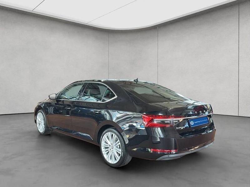 Gebraucht Skoda Superb Style 190 PS (139 kW) 2022 Schwarz Limousine