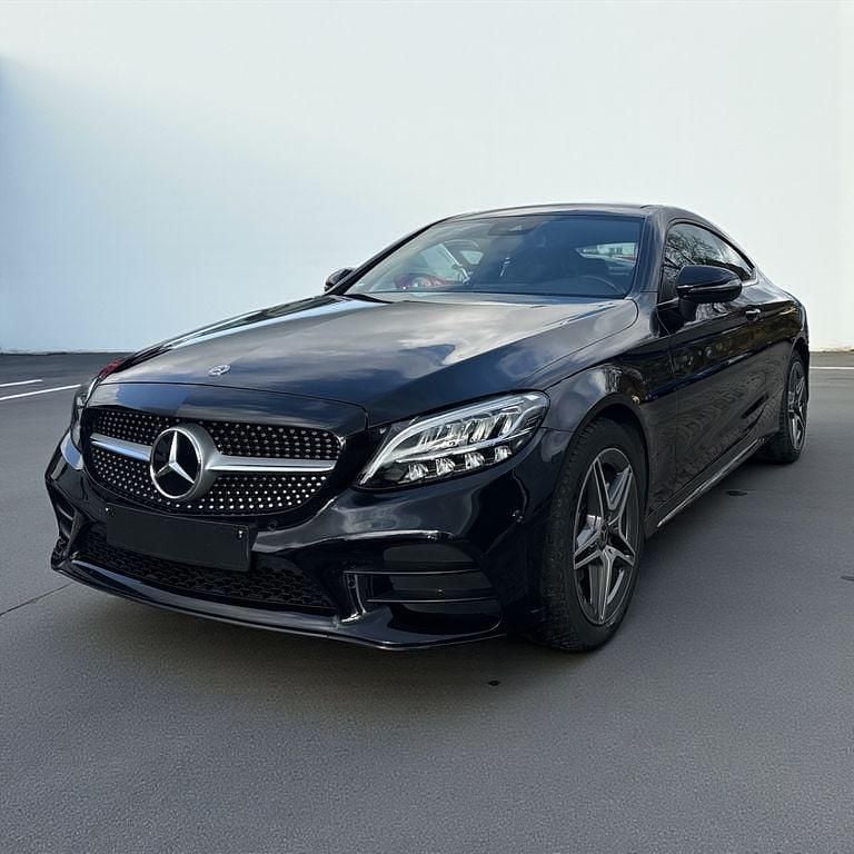 Schwarz Gebraucht 2019 Mercedes C180 AMG Coupé | 26.500 € (Guter Preis) - Bild 1/4