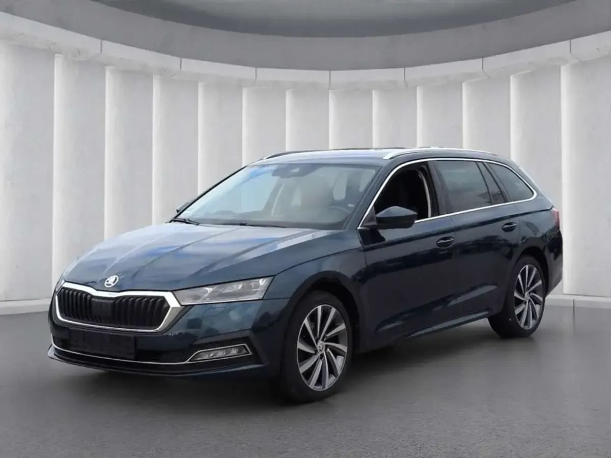 Gebraucht Skoda Octavia Style 150 PS (110 kW) 2022 Lavablau metallic Kombi
