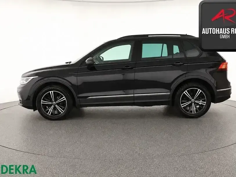 Gebraucht VW Tiguan 150 PS (110 kW) 2023 Schwarz SUV