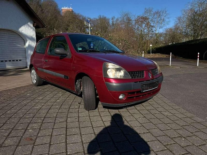 Second-hand Renault Clio 58 CP (42 kW) 2004 Roșu Hatchback