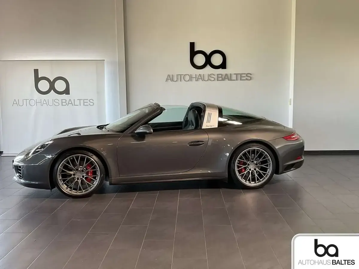 Gebraucht Porsche 911 Targa 4S 420 PS (308 kW) 2017 Achatgrau (metallic) Cabrio