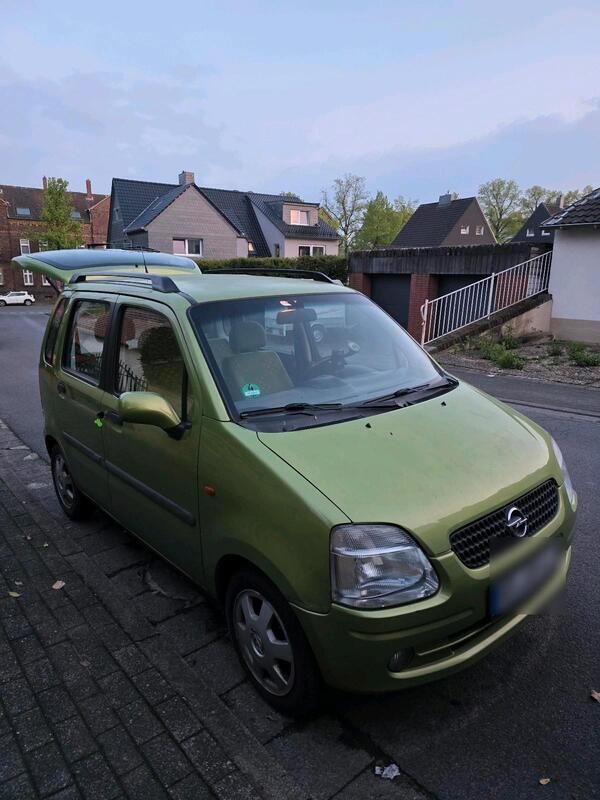 Grün Gebraucht 2000 Opel Agila Kleinwagen | 1.500 € (Etwas zu teuer) - Bild 1/4