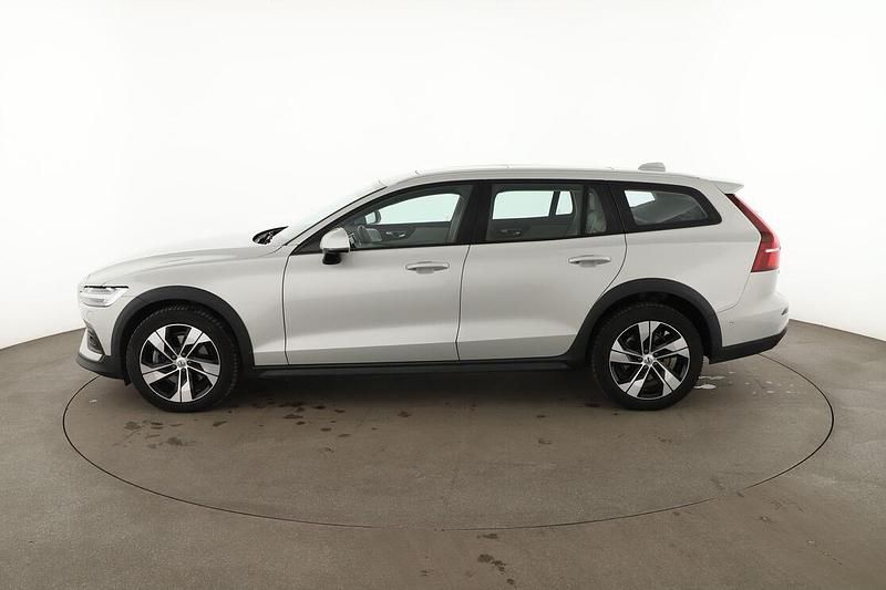 Gebraucht Volvo V60 CC Pro 197 PS (144 kW) 2020 Grau Kombi