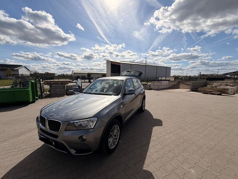 Gebraucht BMW X3 143 PS (105 kW) 2012 Grau SUV