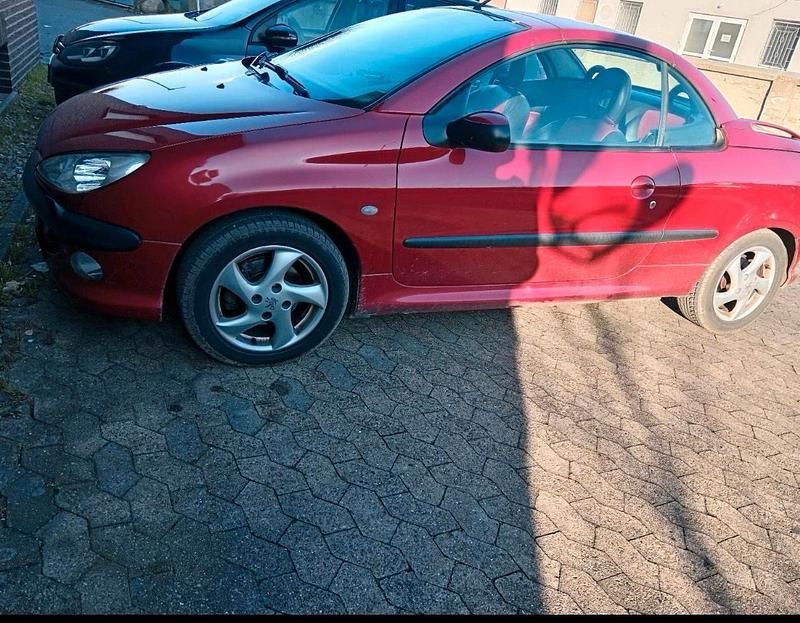 Rot Gebraucht 2003 Peugeot 206 CC Cabrio | 999 € (Superpreis) - Bild 1/3