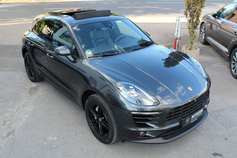 Grau Gebraucht 2018 Porsche Macan SUV | 43.800 € (Superpreis) - Bild 1/4