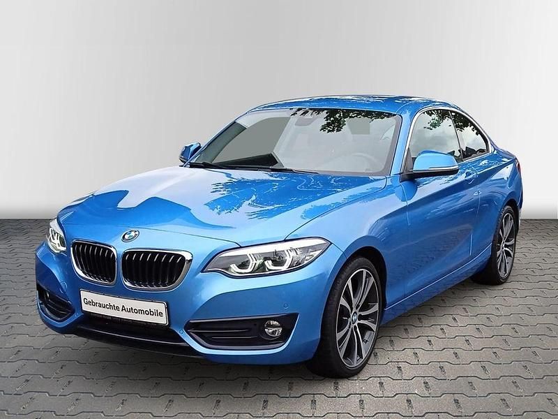 Gebraucht BMW 225 Sport Line 224 PS (164 kW) 2018 Blau Coupé