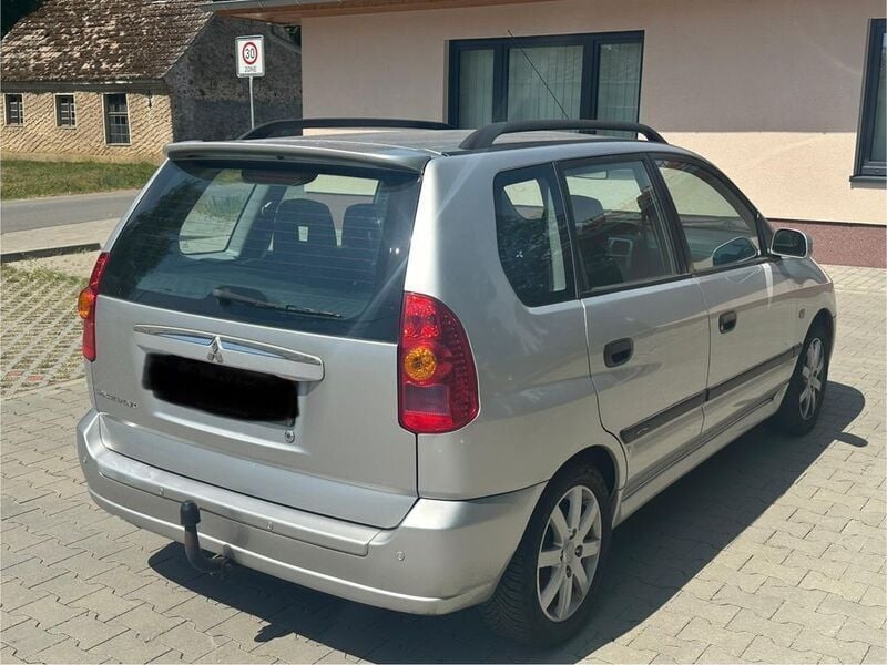 Gebraucht Mitsubishi Space Star 98 PS (72 kW) 2004 Silber Van / Kleinbus