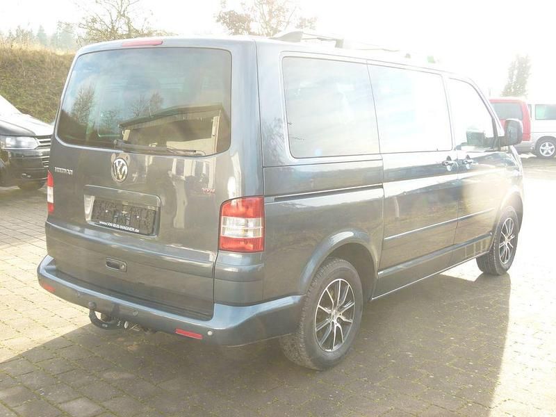 Usado VW Multivan 174 CV (127 kW) 2009 Gris Monovolumen