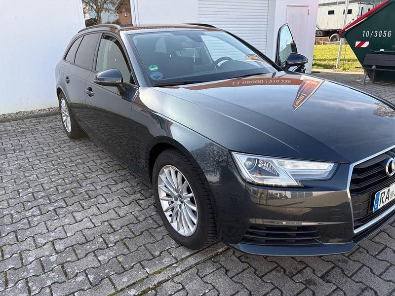 Gebraucht Audi A4 150 PS (110 kW) 2017 Grau Kombi