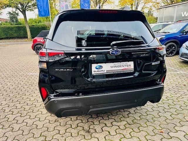 Neu Subaru Forester Active 136 PS (100 kW) 2025 Schwarz SUV