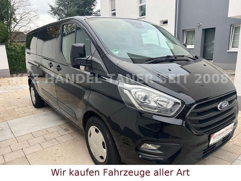 Gebraucht Ford Transit Trend 131 PS (96 kW) 2021 Schwarz Kombi
