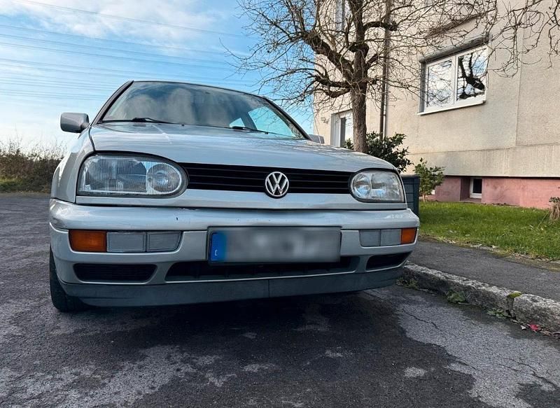Gebraucht VW Golf III 90 PS (66 kW) 1997 Grau Kleinwagen