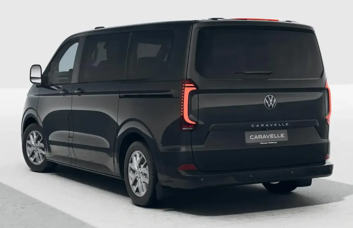 Neu VW Caravelle Style 150 PS (110 kW) 2026 Midnight black metallic Van