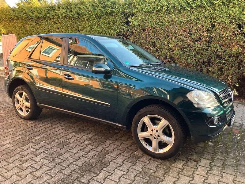 Gebraucht Mercedes ML320 224 PS (164 kW) 2006 Grün SUV