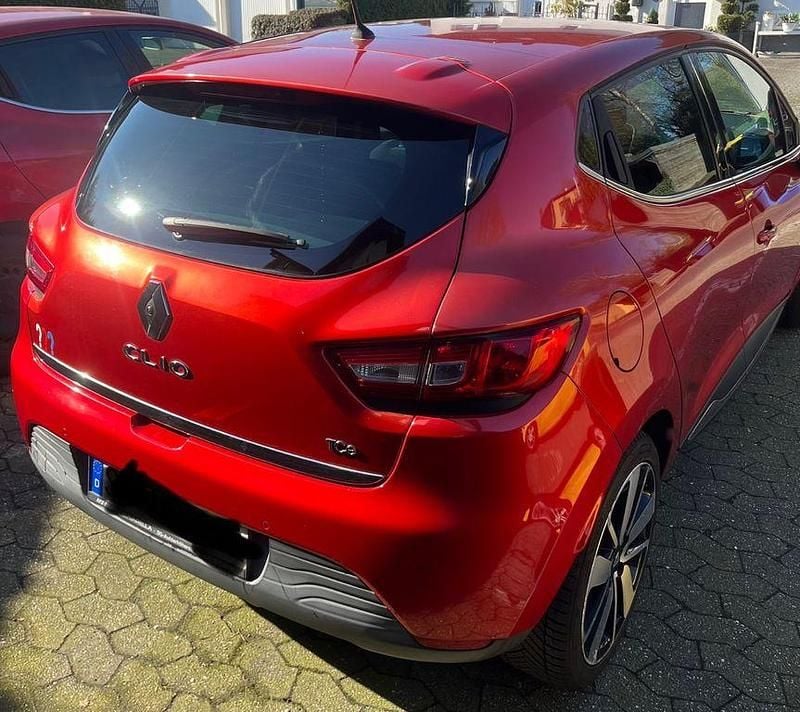 Gebraucht Renault Clio IV Luxe 90 PS (66 kW) 2014 Rot Limousine