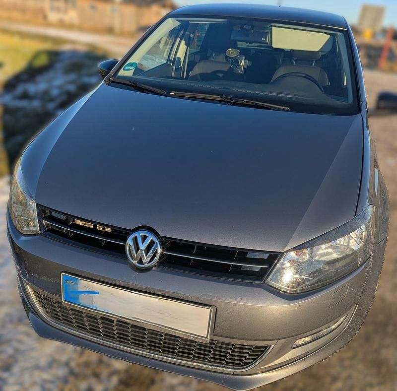 Gebraucht VW Polo Trendline 90 PS (66 kW) 2013 Grau Kleinwagen