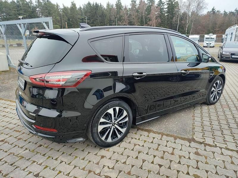 Gebraucht Ford S-MAX ST-Line 150 PS (110 kW) 2022 Schwarz Van / Kleinbus