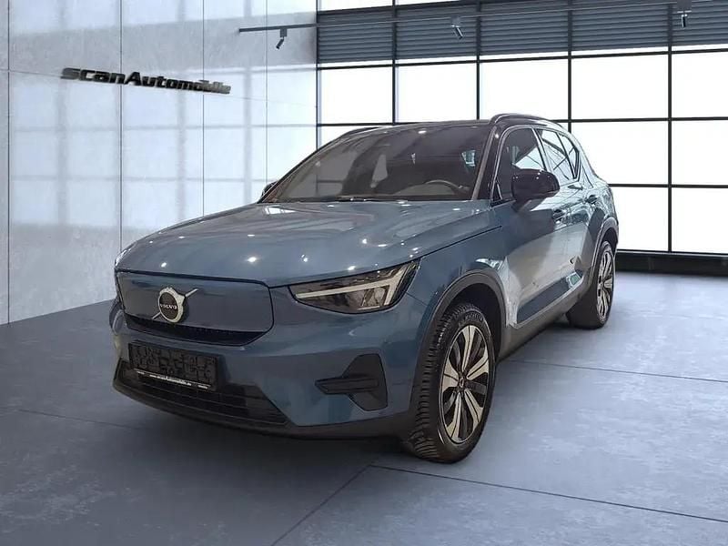 Fjord blue / (metallic) Gebraucht 2023 Volvo XC40 Plus SUV | 33.990 € (Guter Preis) - Bild 1/4