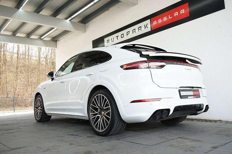 Gebraucht Porsche Cayenne E-Hybrid Coupe 462 PS (339 kW) 2021 Weiss Coupé
