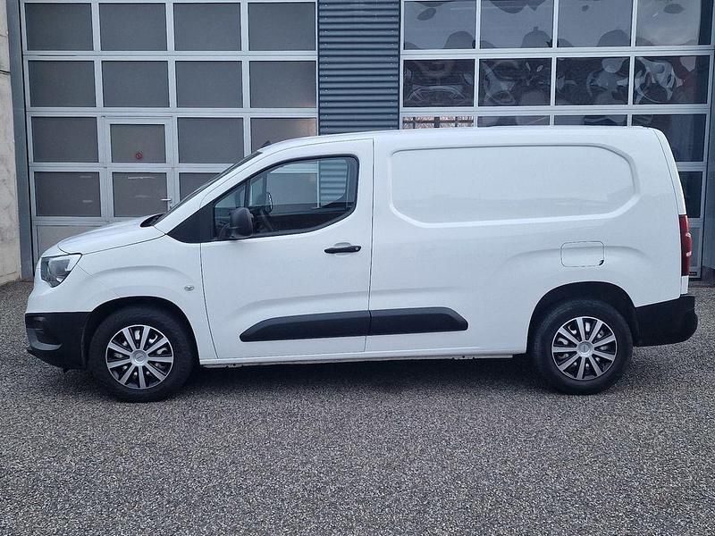 Gebraucht Opel Combo Edition 131 PS (96 kW) 2022 Weiß Van / Kleinbus