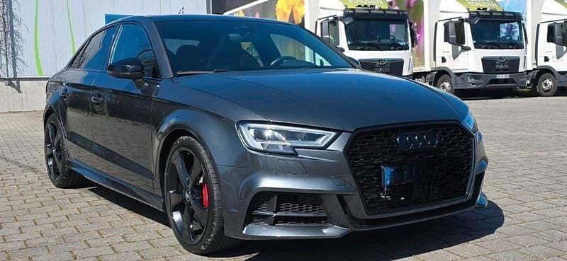 Grau Gebraucht 2020 Audi S3 Comfort Limousine | 26.899 € - Bild 1/4