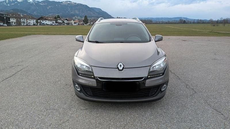Gebraucht Renault Mégane III Initiale Paris 116 PS (85 kW) 2014 Grau Limousine