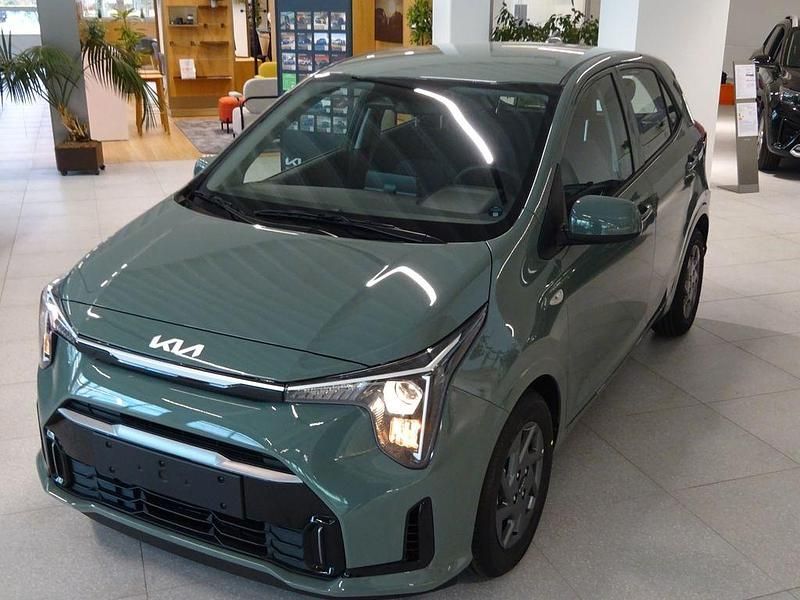 Grün Neu 2025 Kia Picanto Vision Kleinwagen | 20.235 € (Teuer) - Bild 1/4