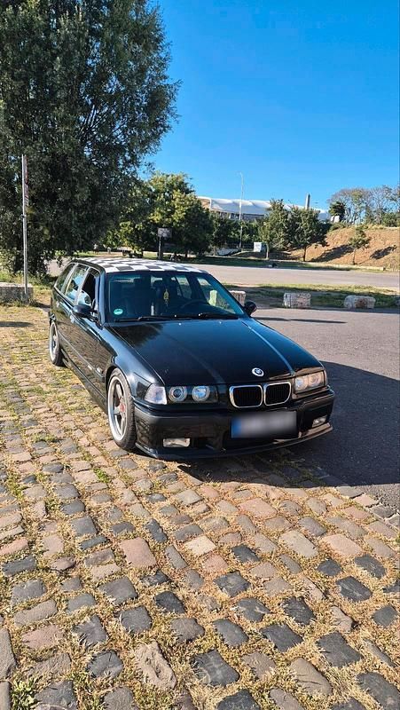Gebraucht BMW 318 116 PS (85 kW) 1996 Schwarz Kombi