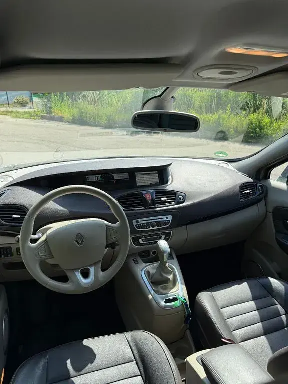 Gebraucht Renault Scénic III Luxe 140 PS (102 kW) 2011 Beige Van / Kleinbus