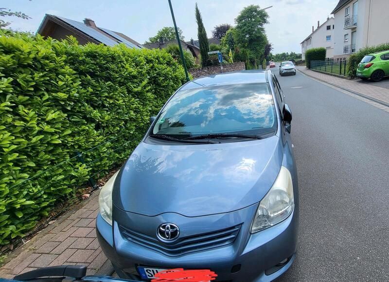 Gebraucht 2009 Toyota Verso Van / Kleinbus | 6.200 € (Teuer) - Bild 1/4