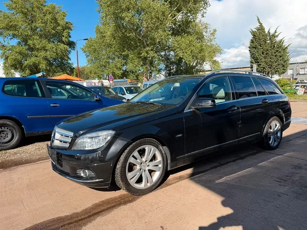 Gebraucht Mercedes C220 170 PS (125 kW) 2009 Schwarz Kombi