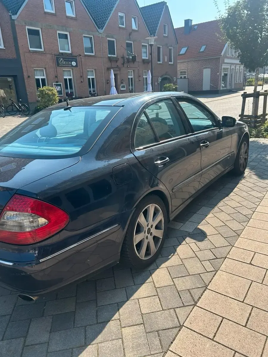 Gebraucht Mercedes E280 190 PS (139 kW) 2008 Andere farben Limousine