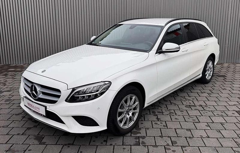 Weiß Gebraucht 2019 Mercedes C180 Kombi | 16.900 € (Superpreis) - Bild 1/4