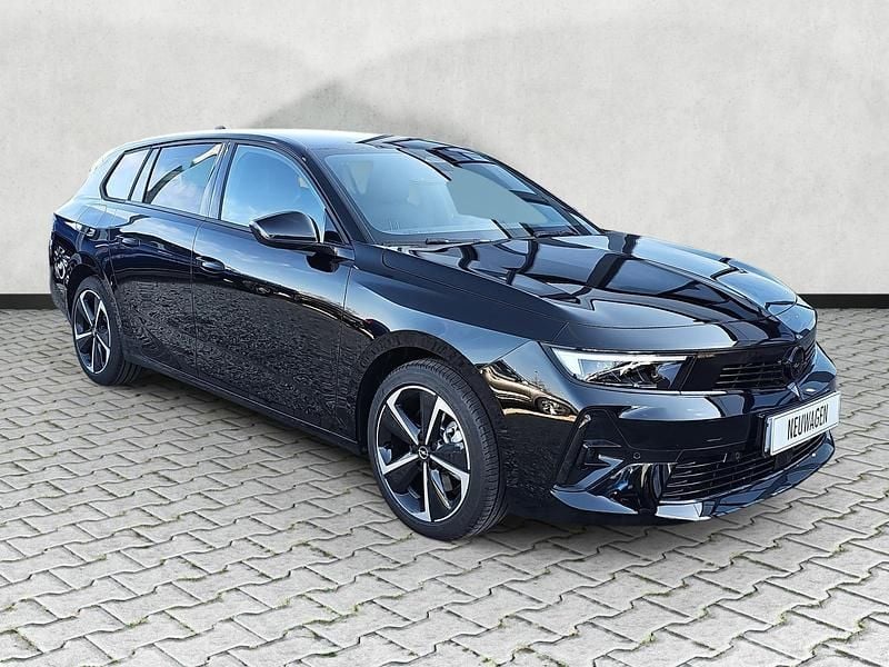 Neu Opel Astra 131 PS (96 kW) 2026 Karbonschwarz metallic Kombi