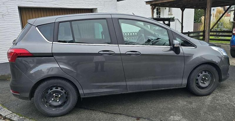 Usado Ford B-MAX Titanium 101 HP (74 kW) 2015 Monovolume