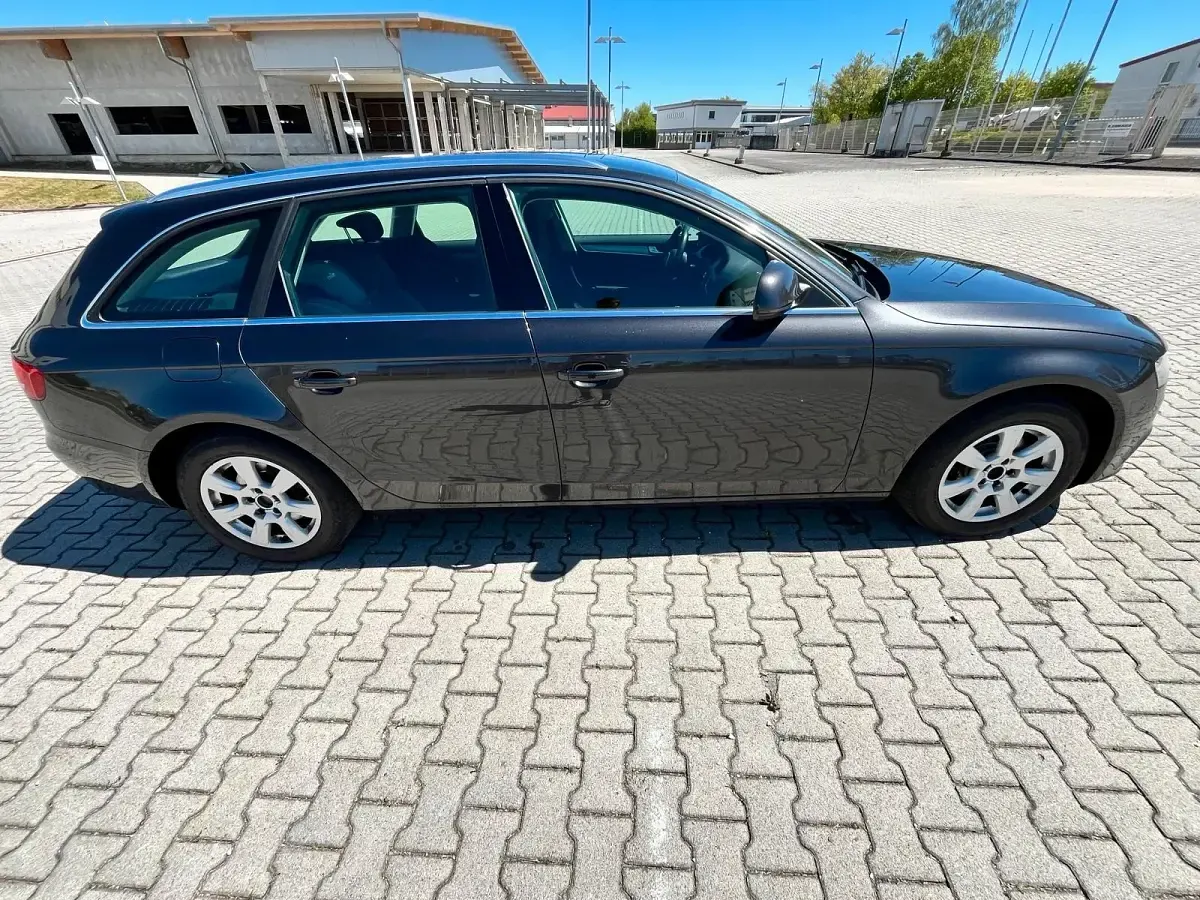 Używany Audi A4 160 KM (117 kW) 2008 Czarny Kombi