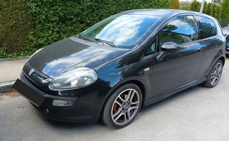 Schwarz Gebraucht 2011 Fiat Punto Evo Racing Kleinwagen | 2.800 € (Fairer Preis) - Bild 1/4